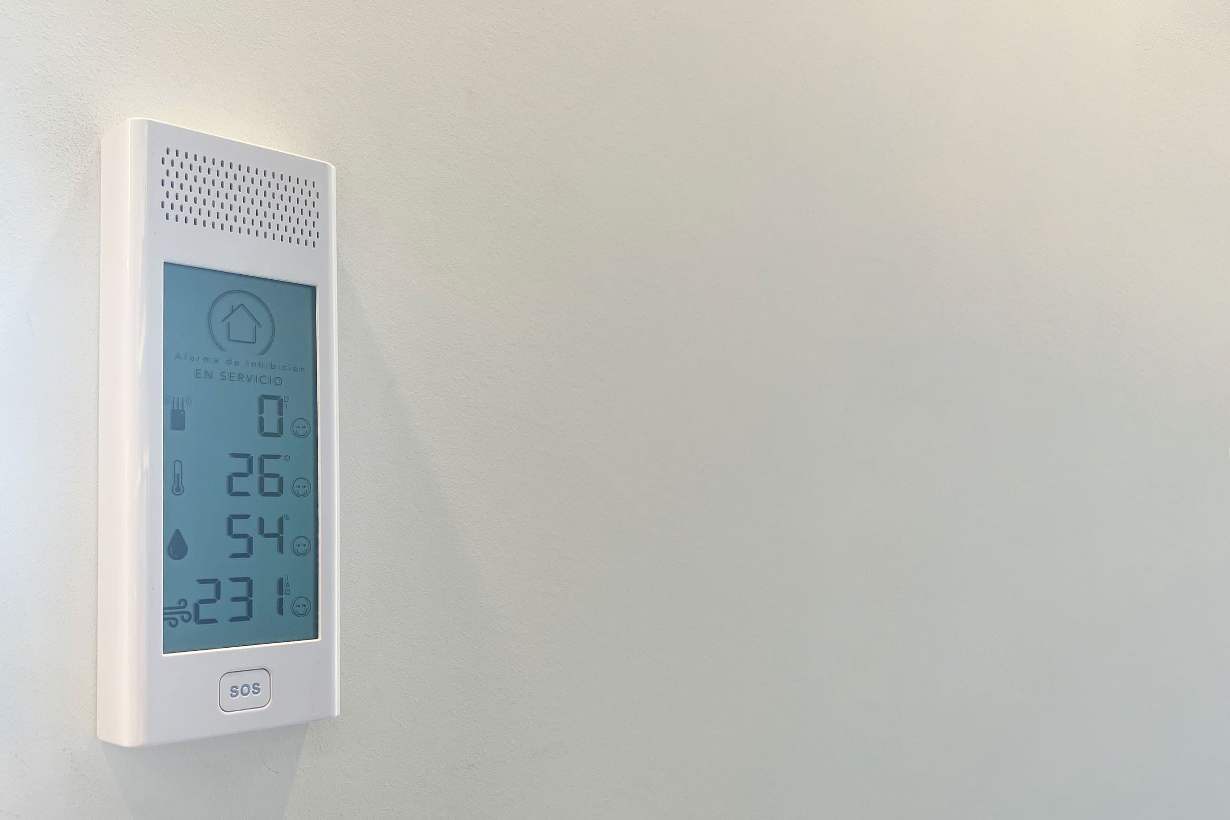 Monitoring i pomiar temperatury w aptece za pomocą systemu ThermoMesh firmy InviNets