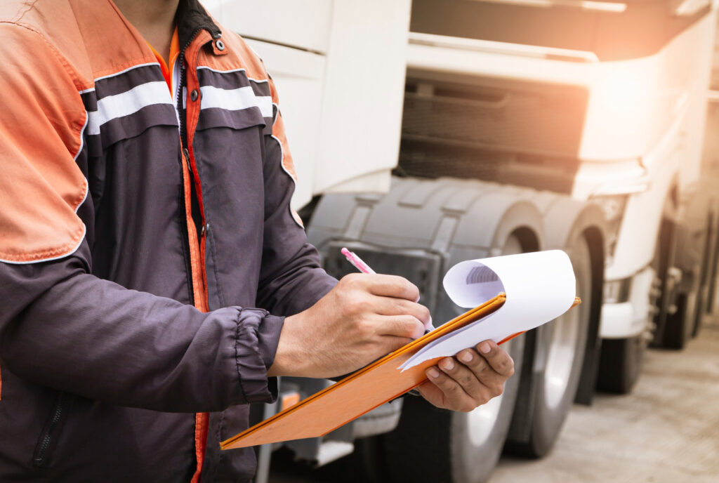 dokumentacja przewozowa w transporcie tworzona na tle ciężarówki